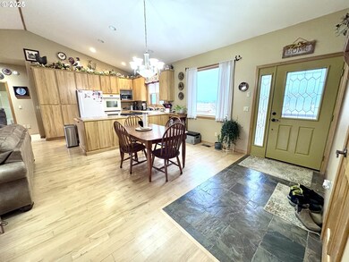 15843 Hunt Mountain Ln, Bakercity, OR 97814 - photo 4