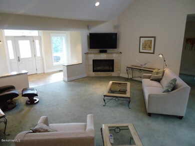 #06 living rm