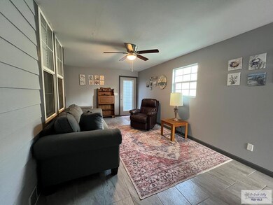 2018 Alicante E, Mercedes, TX 78570 - photo 4