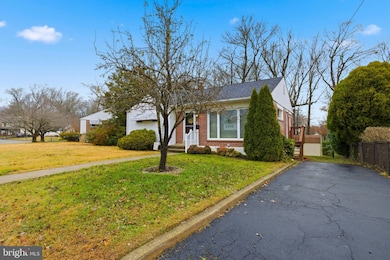 916 Brooke Ave, Morton, PA 19070 - photo 2