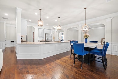 Beautiful Open Concept