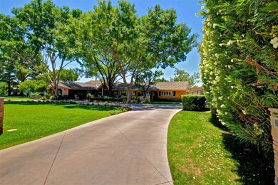 Driveway to house