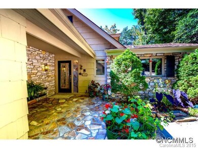 Entry w/Custom Stained Glass