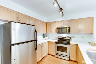Pondtedera unit 308, Seattle, WA 98144 - photo 4