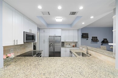 291 Litchfield Ln, Houston, TX 77024 - photo 3