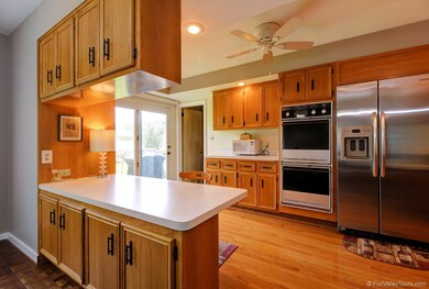 136 S Westlawn Ave, Aurora, IL 60506 - photo 5