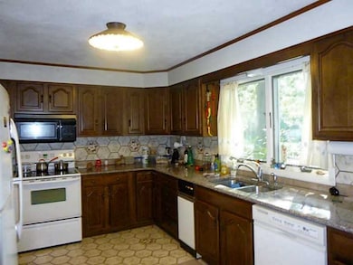 9 Royal Ave, Riverside, RI 02915 - photo 7