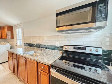 812 Martin St unit A, Houston, TX 77018 - photo 7