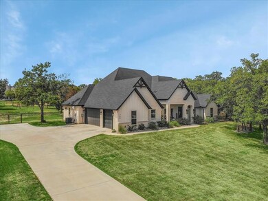 705 Hidden Branch Ln, Azle, TX 76020 - photo 2