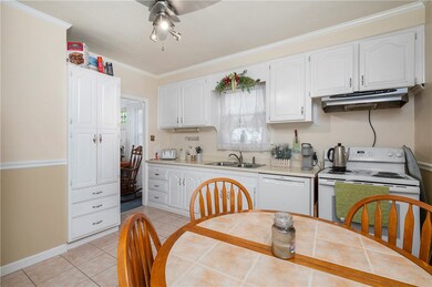 134 Caporal St, Cranston, RI 02910 - photo 5