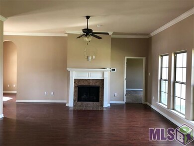 1501 Pecan Crossing Ave, Zachary, LA 70791 - photo 6