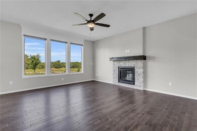 19024 Deer Run St, Spring Hill, KS 66083 - photo 4