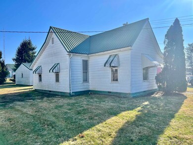 159 3rd St NW, Linton, IN 47441 - photo 2
