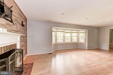 8804 Gramercy Ln, Laurel, MD 20708 - photo 6