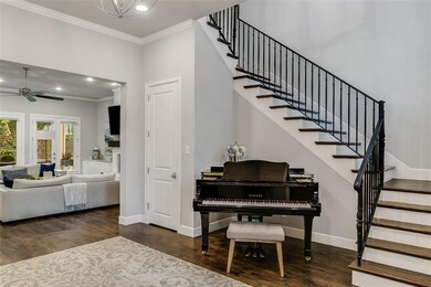 6910 Frontierwood Place, Dallas, TX 75214 - photo 4