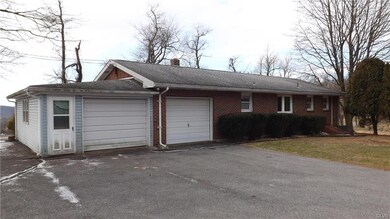 5827 Fox Ln, Emmaus, PA 18049 - photo 4