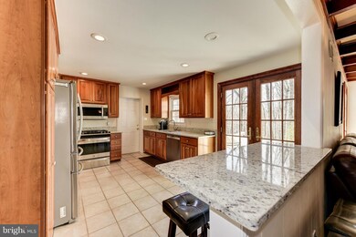 8036 Cindy Ln, Bethesda, MD 20817 - photo 7