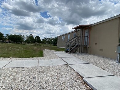 23805 Tinas Ln, Fort Myers, FL 33913 - photo 3