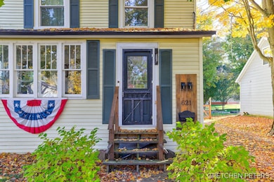 4-web-or-mls-621-s-main-st