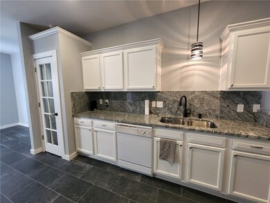 286 Hunter Allen Dr, Bethel Heights, AR 72764 - photo 5