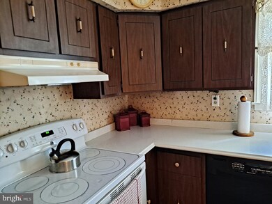 329 Wilson Ave, Mount Ephraim, NJ 08059 - photo 7