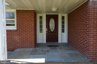 10509 Scaggsville Rd, Laurel, MD 20723 - photo 2