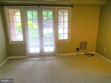 5911 Prince James Dr unit 24, Springfield, VA 22152 - photo 5