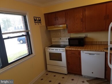 1006 Silver Ct, Hamilton Square, NJ 08690 - photo 5