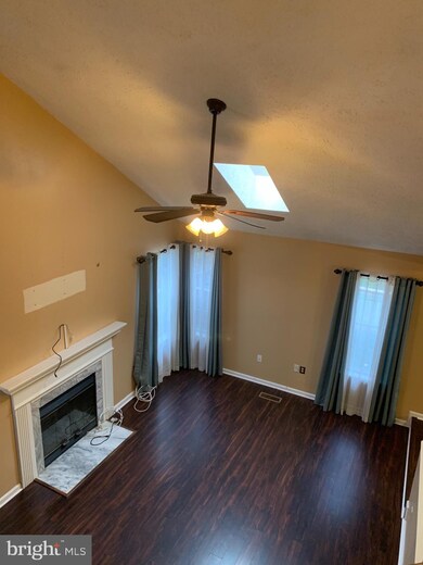 6408 Bear Ct, Waldorf, MD 20603 - photo 3