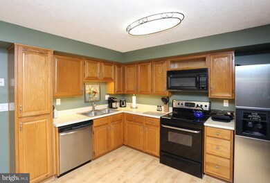 4910 Berryhill Cir, Perry Hall, MD 21128 - photo 6