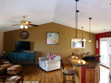 3351 SW Salmon Ct, Redmond, OR 97756 - photo 3