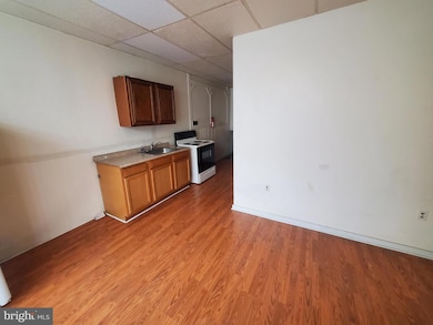 960 N 11th St unit 2A, Reading, PA 19604 - photo 2