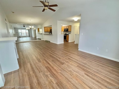 46116 Rhodes Dr unit 326, Macomb, MI 48044 - photo 5