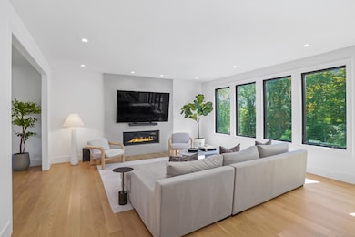 8 Holly Ln, Newtown, CT 06482 - photo 7