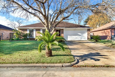2803 Dove Tree Dr, Alvin, TX 77511 - photo 2