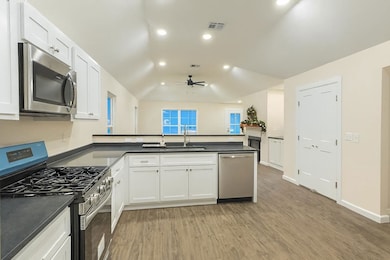 1019 N Central Ave, Cushing, OK 74023 - photo 7