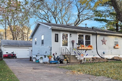 2503 E 24th St, Des Moines, IA 50317 - photo 2