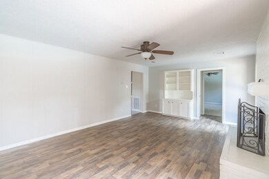 4315 Black Locust Dr, Houston, TX 77088 - photo 5