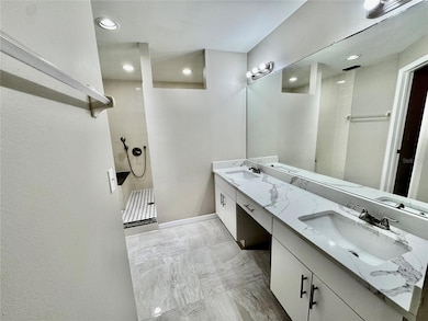 14922 Par Club Cir, Tampa, FL 33618 - photo 7