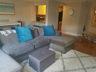 38 Bellevue Ave unit 4, Newport, RI 02840 - photo 5