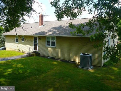 100 Cambridge Dr, Glen Mills, PA 19342 - photo 4