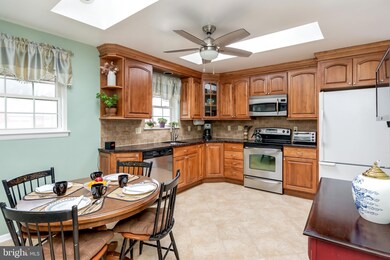 9107 Waltham Woods Rd, Parkville, MD 21234 - photo 6