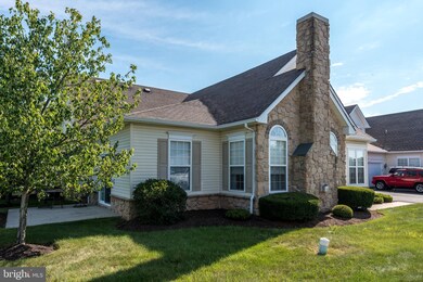 1045 Bordeaux Ln, Pennsburg, PA 18073 - photo 2