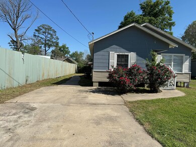 8708 Lanewood Dr, Houston, TX 77016 - photo 2