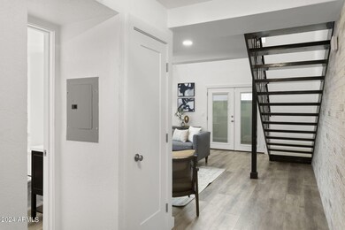 Chic Entry!