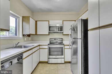 11041B Villaridge Ct unit 11041B, Reston, VA 20191 - photo 5