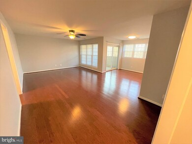 9266 Cardinal Forest Ln unit 9266A, Lorton, VA 22079 - photo 6