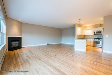 72 Ocean St unit 303, South Portland, ME 04106 - photo 3