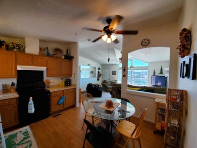 Eat-In Kitchen