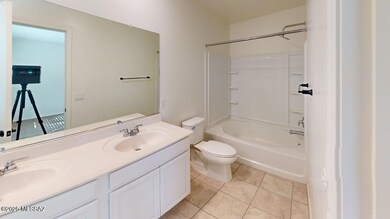4554-south-sunrise-bluff-way-bathroom